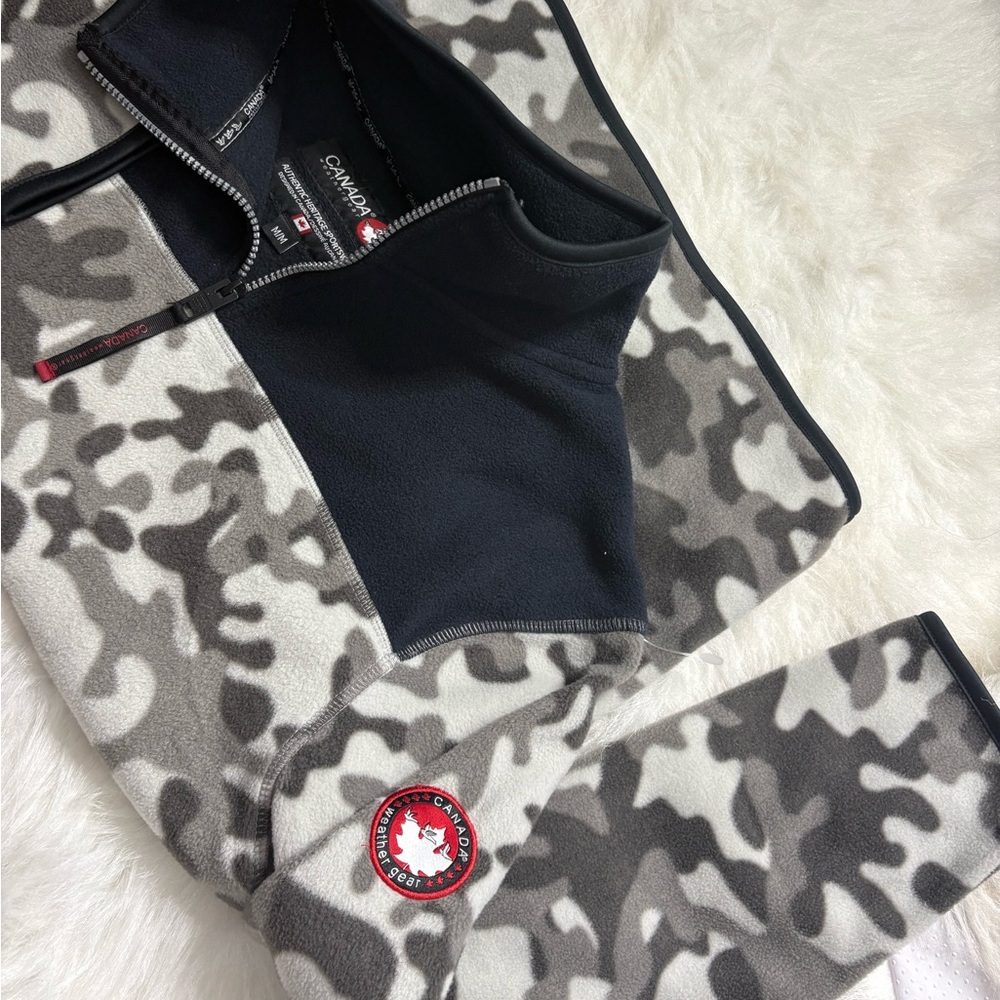Canada Quarter Zip Sweatshirt